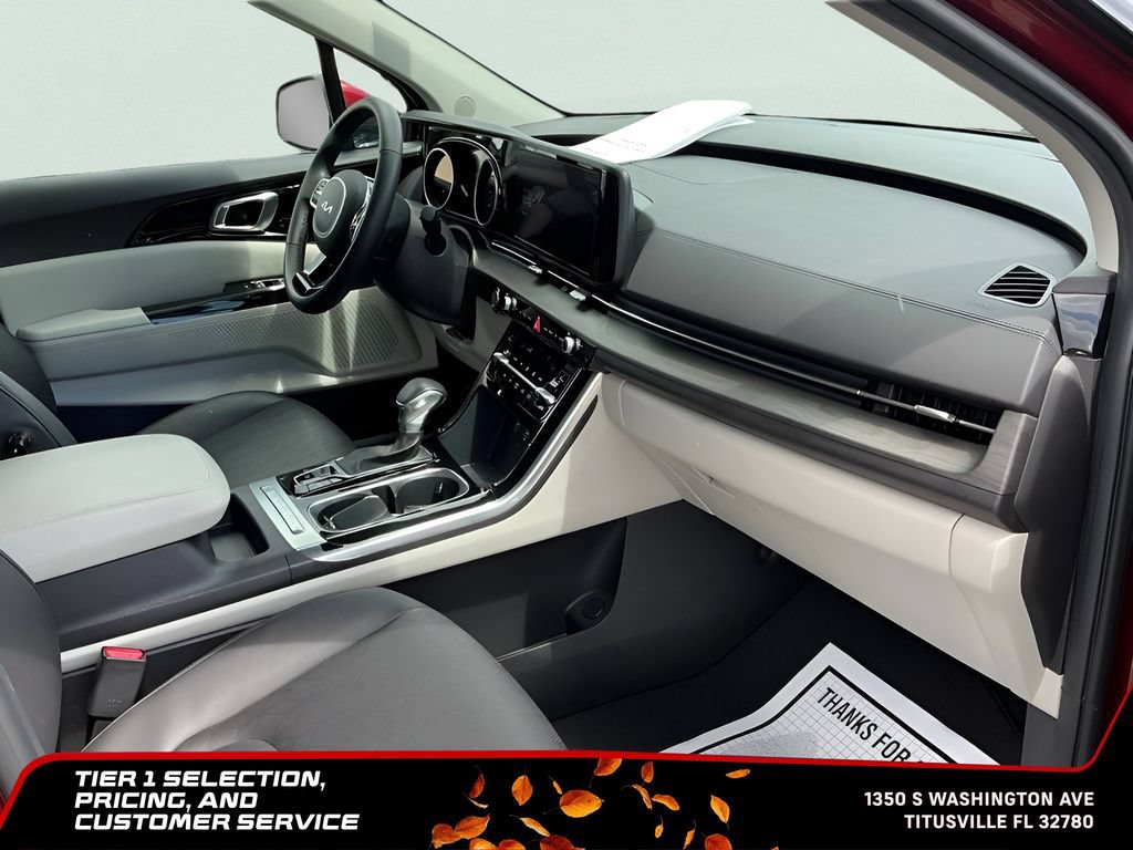 Used 2024 Kia Carnival EX FWD image 14