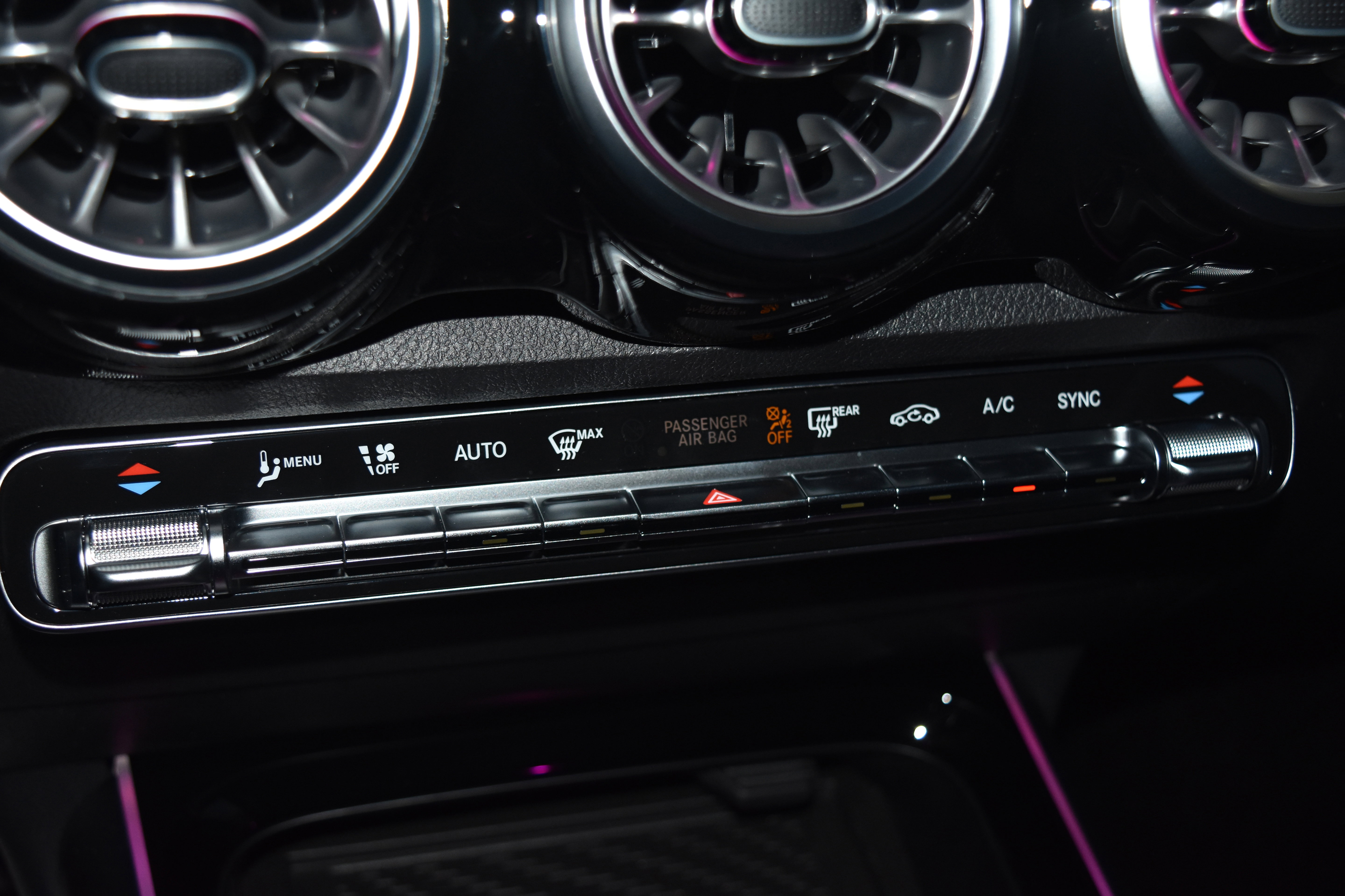 New 2026 Mercedes-Benz GLB 250 4MATIC image 12