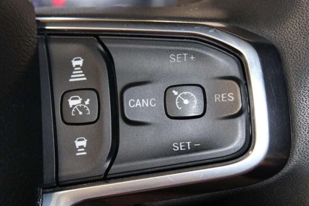 Used 2025 RAM 1500 Laramie AWD/4WD image 35