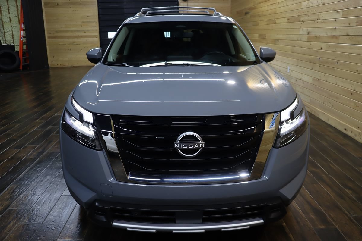 Used 2025 Nissan Pathfinder Platinum w/ Cargo Package AWD/4WD image 7