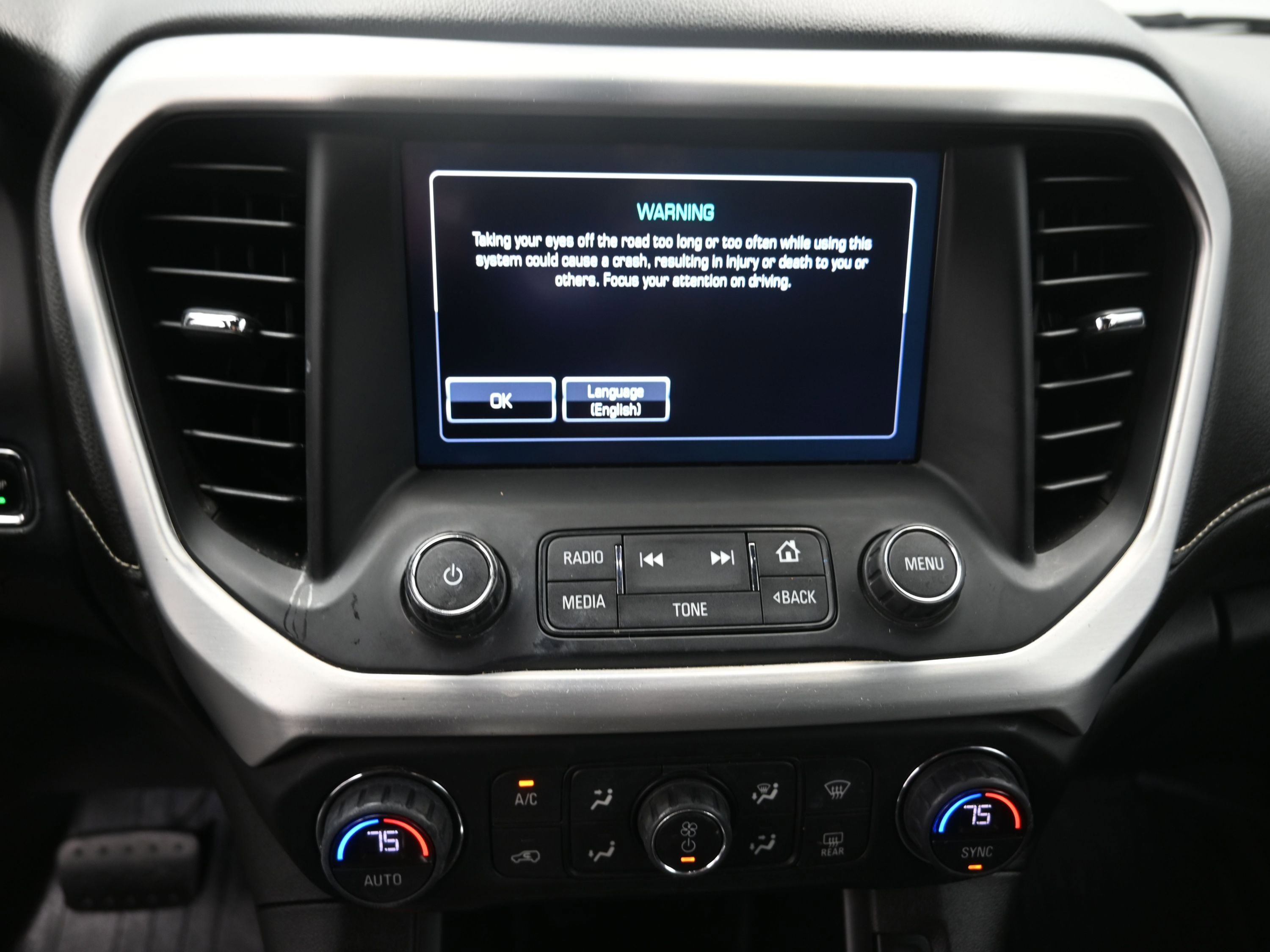 Used 2019 GMC Acadia SLT w/ LPO, Floor Liner Package image 15