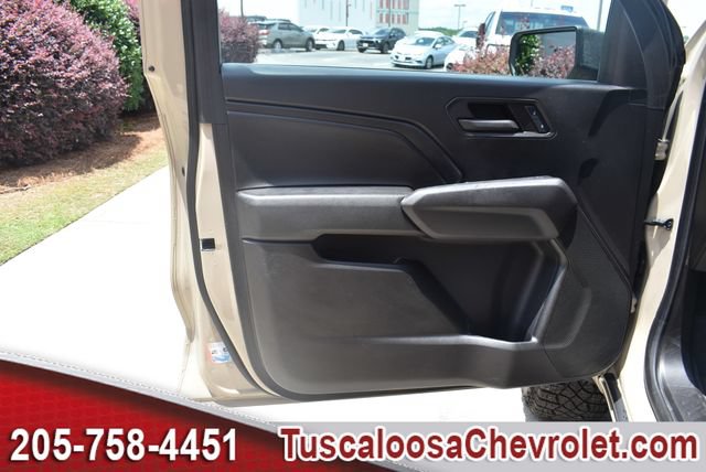 Used 2024 Chevrolet Colorado Trail Boss w/ Advanced Trailering Package AWD/4WD image 16