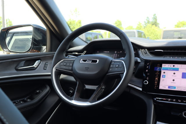 New 2026 Jeep Grand Cherokee Limited AWD/4WD image 48