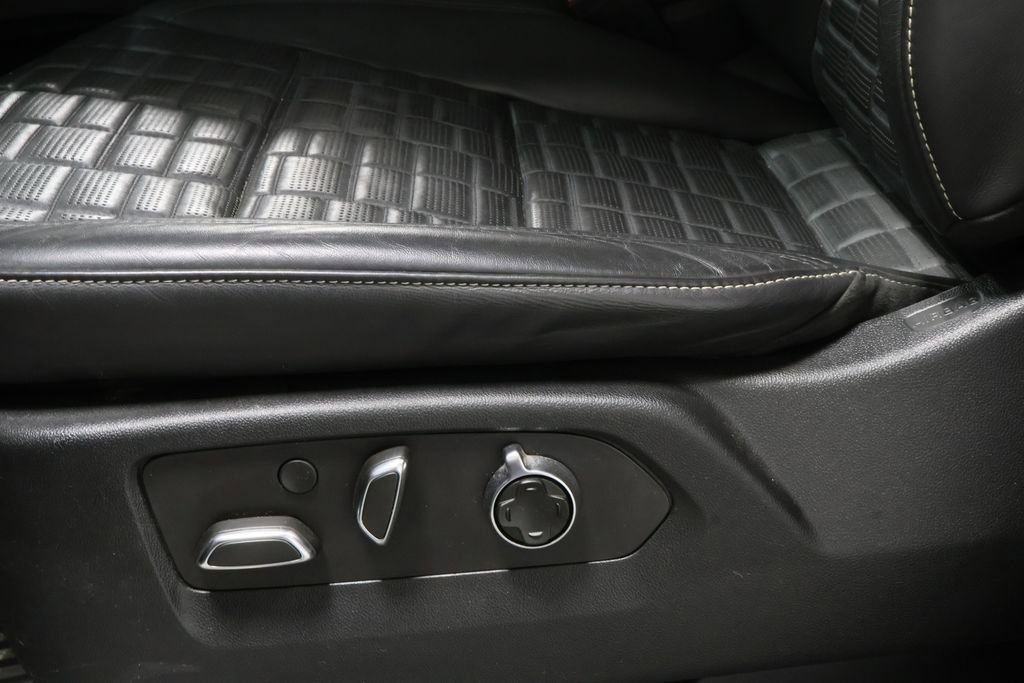 Used 2022 Cadillac Escalade Sport Platinum w/ Heavy-Duty Trailer Package image 19