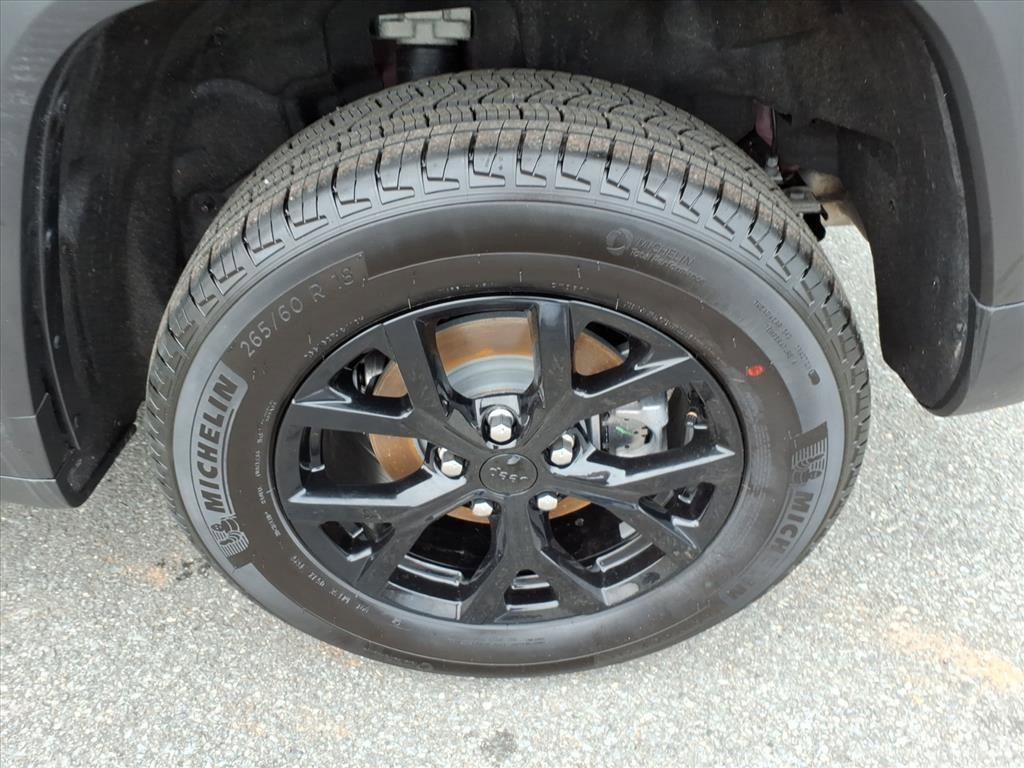 New 2026 Jeep Grand Cherokee Altitude image 8