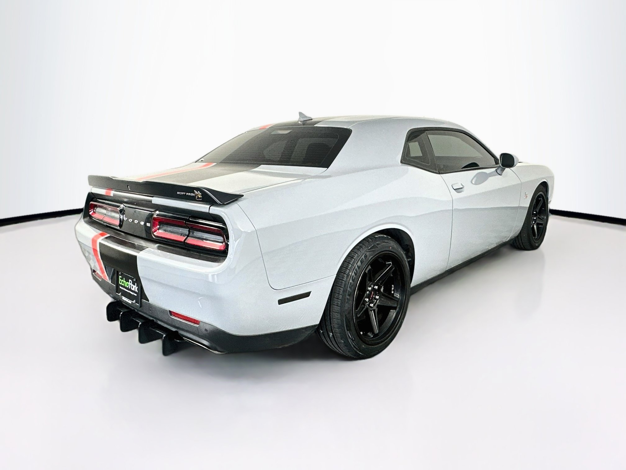 Used 2022 Dodge Challenger R/T Scat Pack w/ Driver Convenience Group RWD image 9