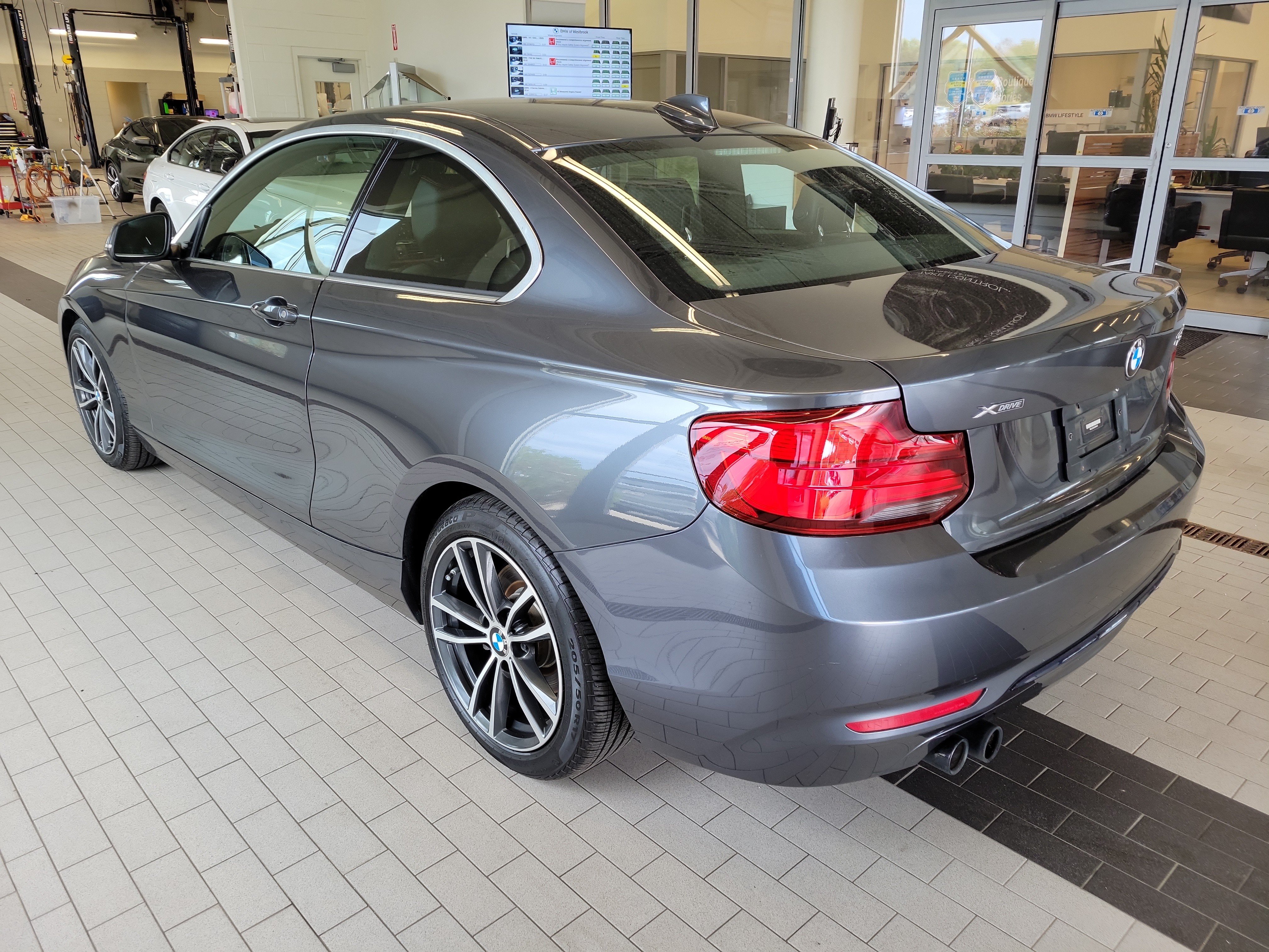 Used 2018 BMW 230i xDrive Coupe AWD/4WD image 7