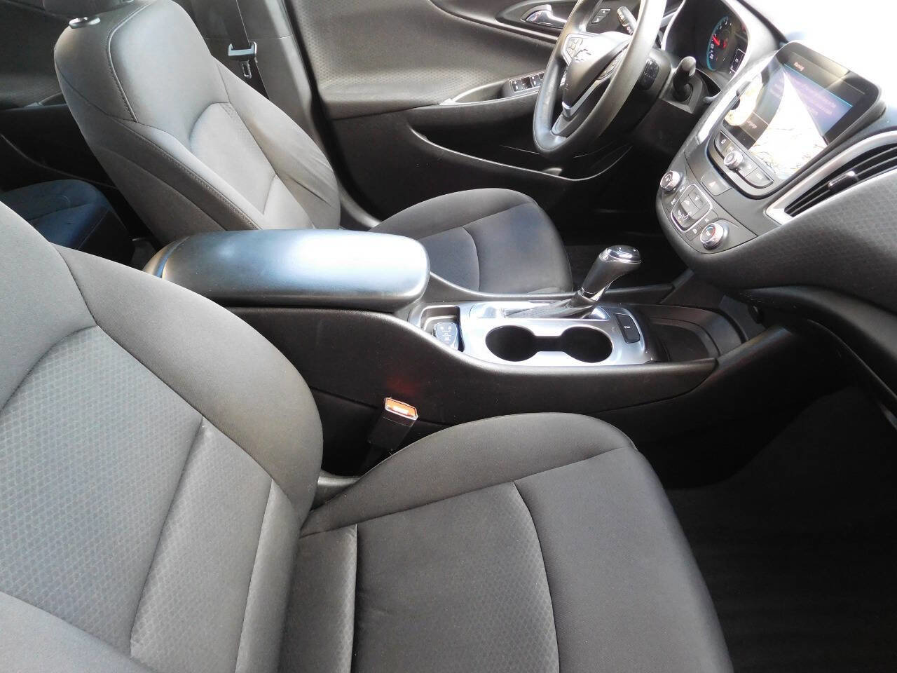 Used 2019 Chevrolet Malibu LS image 18