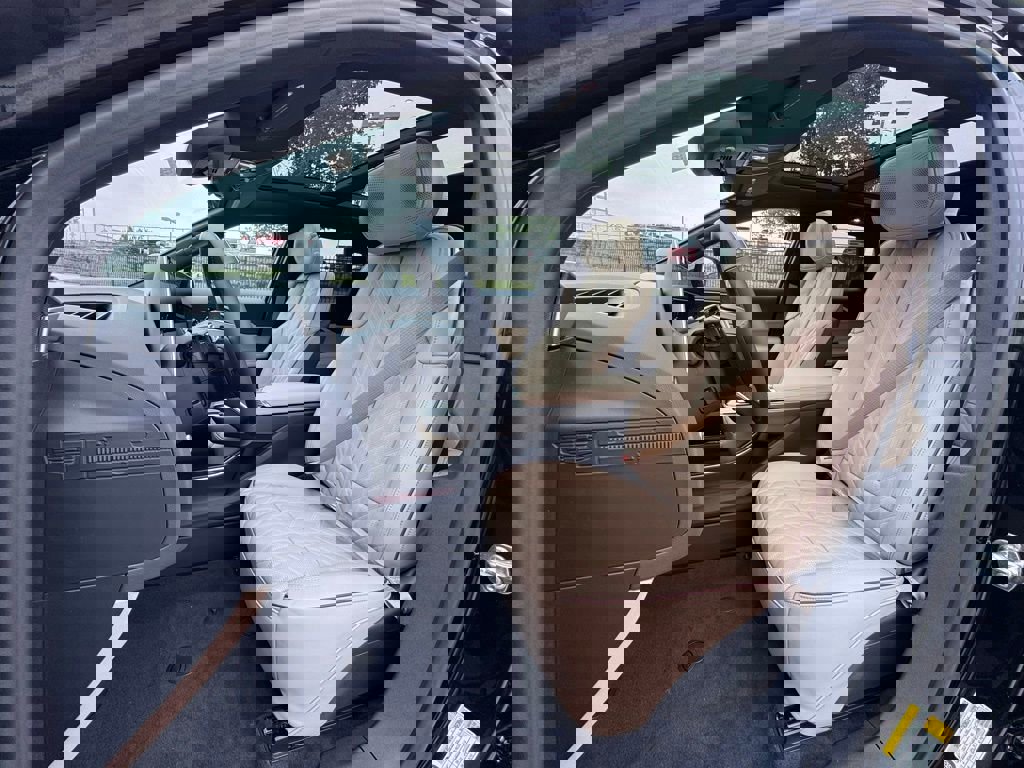 New 2025 Cadillac Lyriq Sport w/ Nappa Leather Package image 5