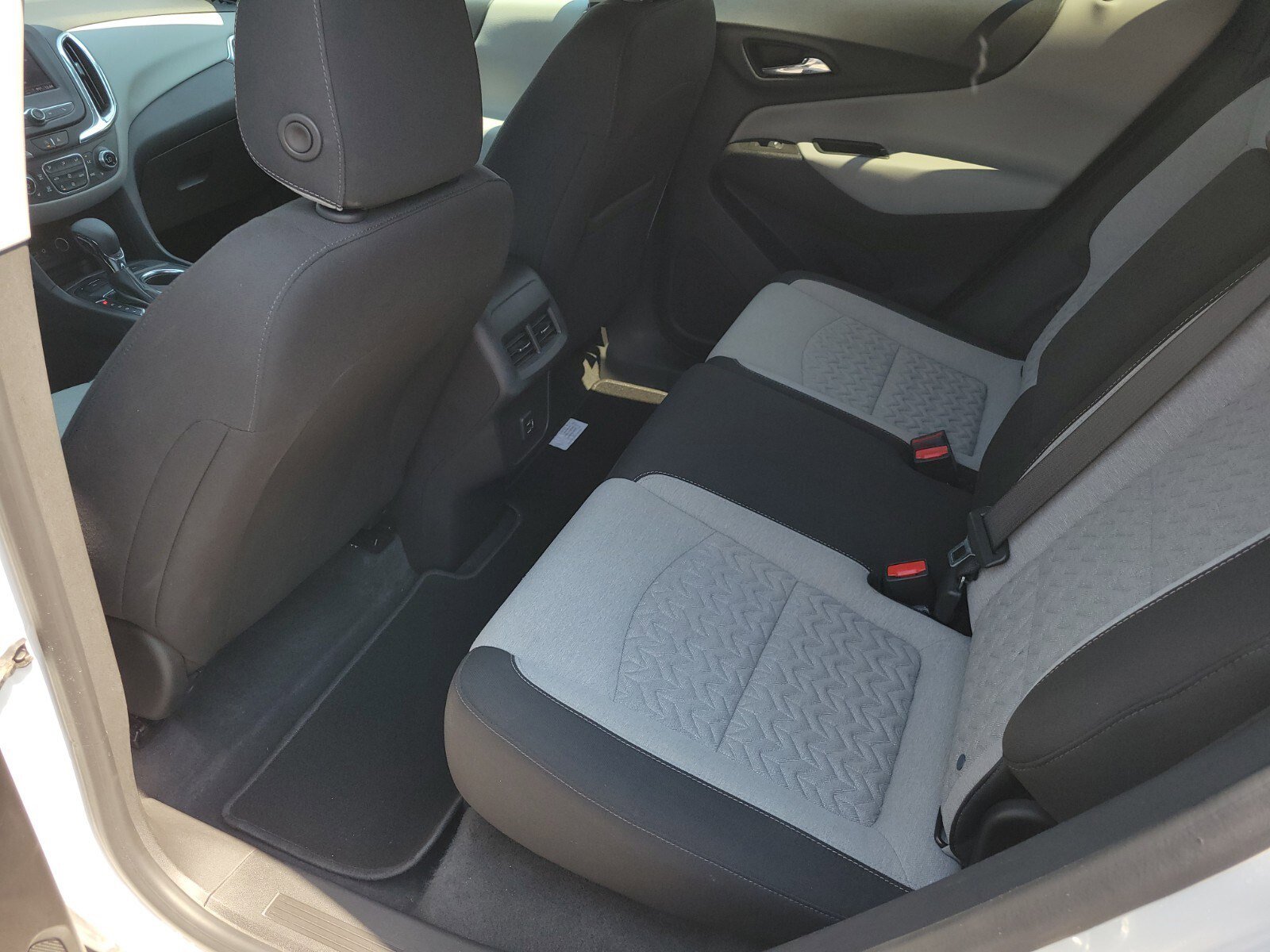 Used 2024 Chevrolet Equinox LT image 17