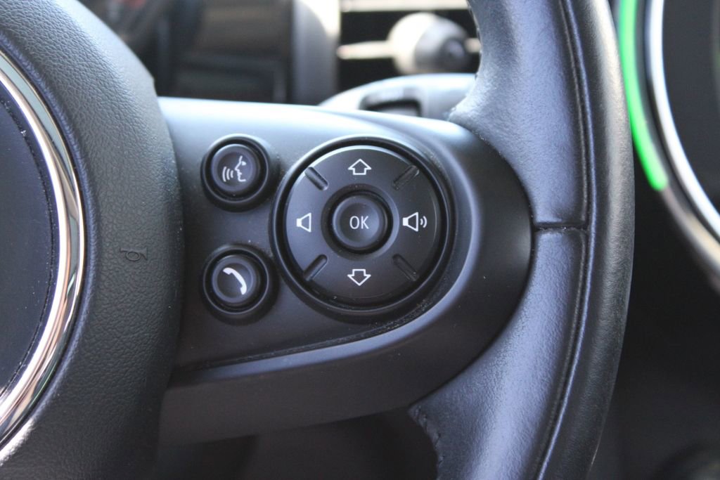 Used 2020 MINI Cooper 2-Door Hardtop FWD image 23