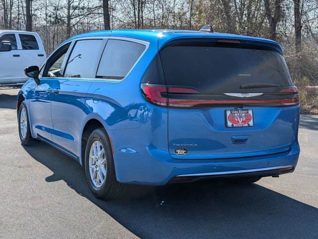New 2026 Chrysler Pacifica Select image 5