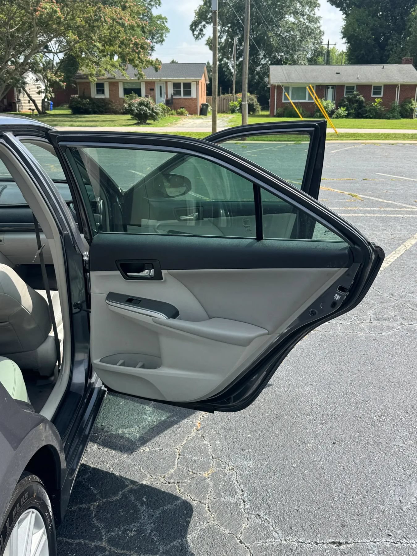 Used 2012 Toyota Camry XLE w/ Convenience Pkg FWD image 19