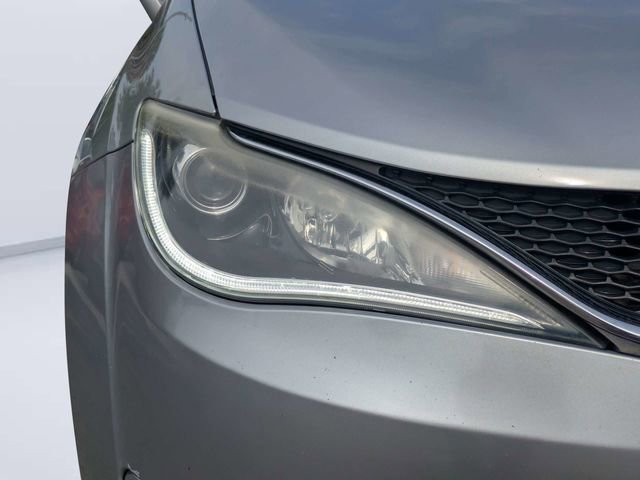 Used 2020 Chrysler Pacifica Limited FWD image 9