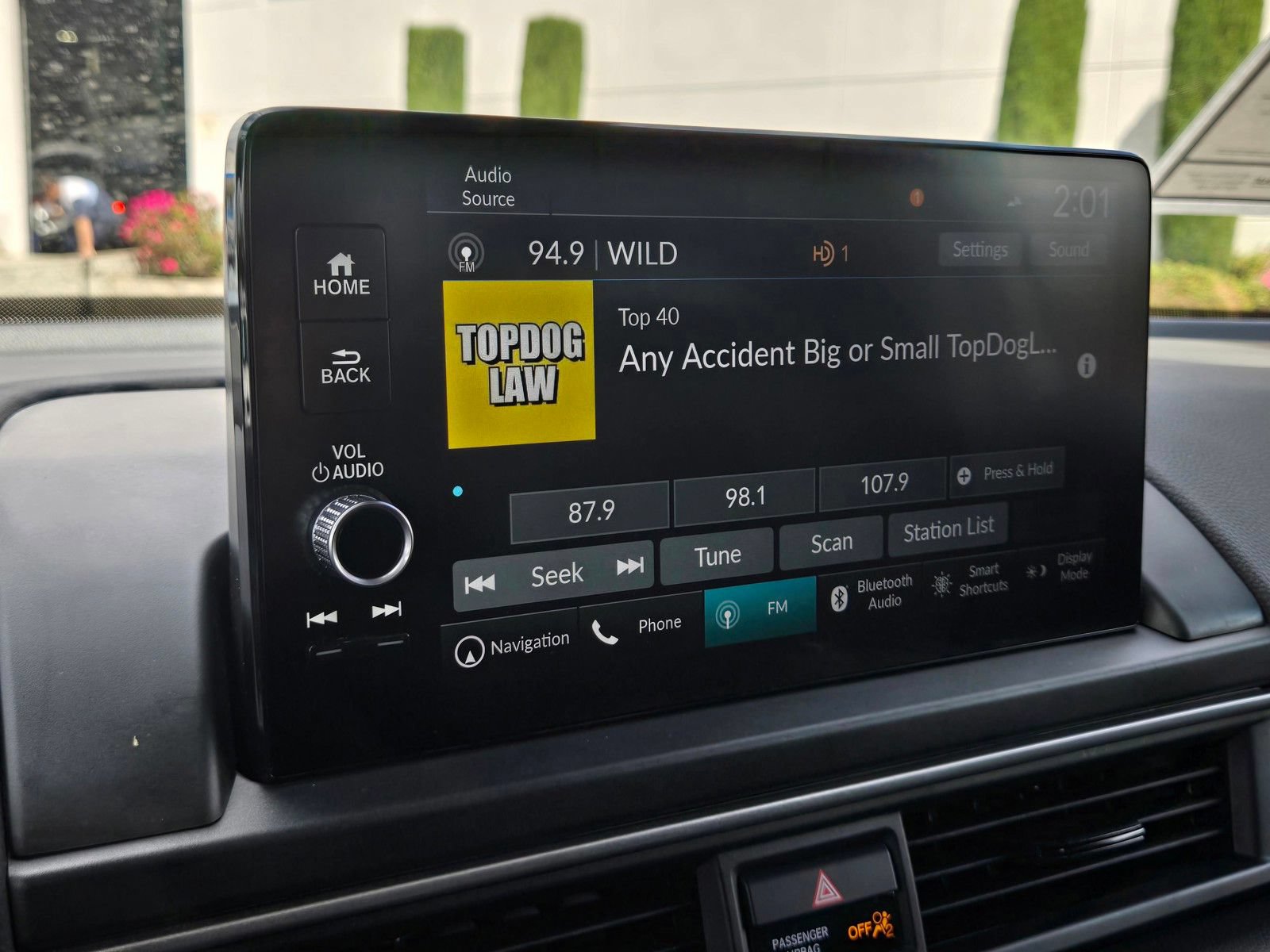 Certified 2025 Honda Pilot Touring image 21