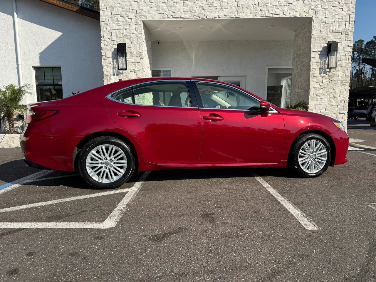Used 2014 Lexus ES 350 w/ Luxury Package FWD image 17