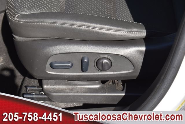 Used 2023 Buick Encore GX Essence w/ Experience Buick Package image 22
