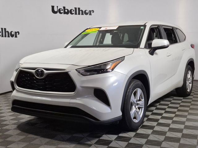 Used 2023 Toyota Highlander L image 3