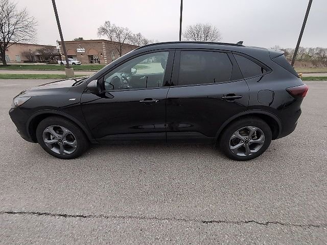 Used 2025 Ford Escape ST-Line image 17