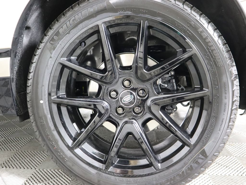 New 2026 Land Rover Range Rover Velar Dynamic SE image 33