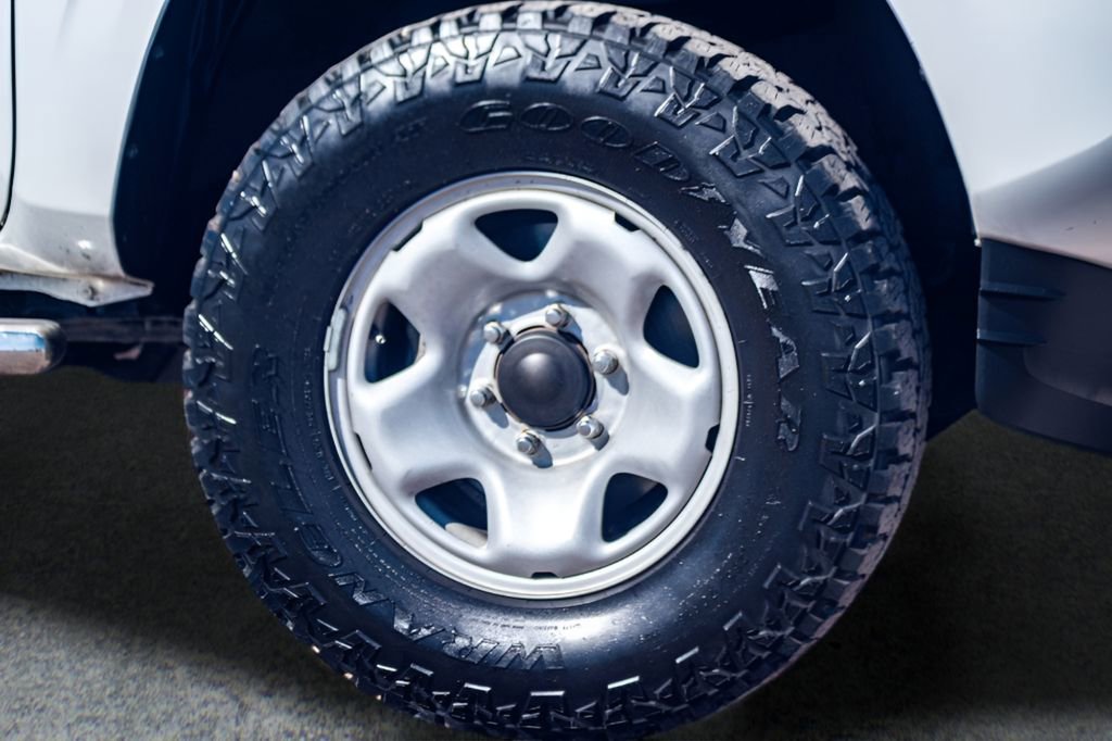 Used 2023 Toyota Tacoma SR AWD/4WD image 25