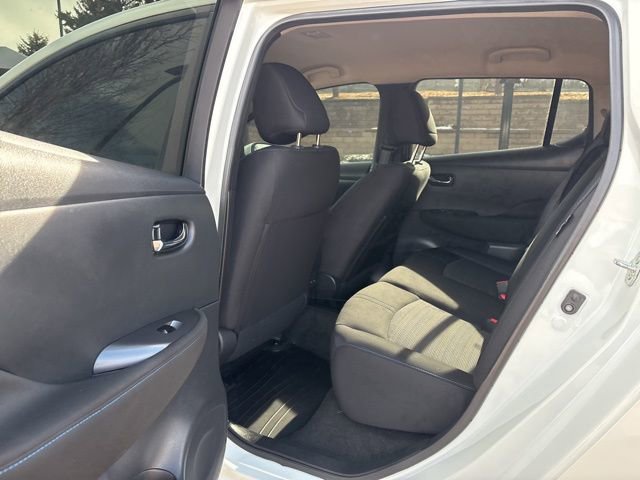 Used 2025 Nissan Leaf S image 22