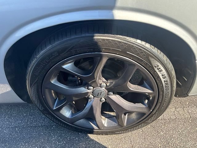 Used 2019 Dodge Challenger R/T w/ Driver Convenience Group RWD image 8