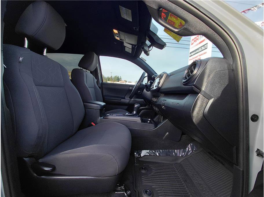 Used 2019 Toyota Tacoma TRD Sport image 13
