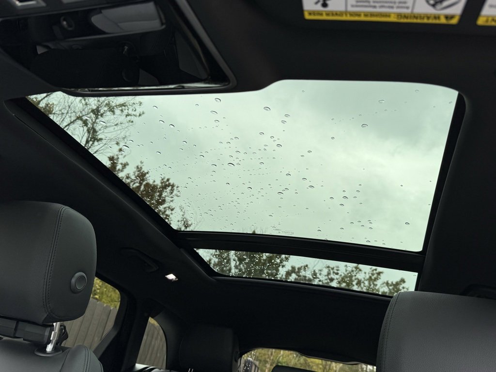 Used 2026 Land Rover Range Rover Velar Dynamic SE image 26