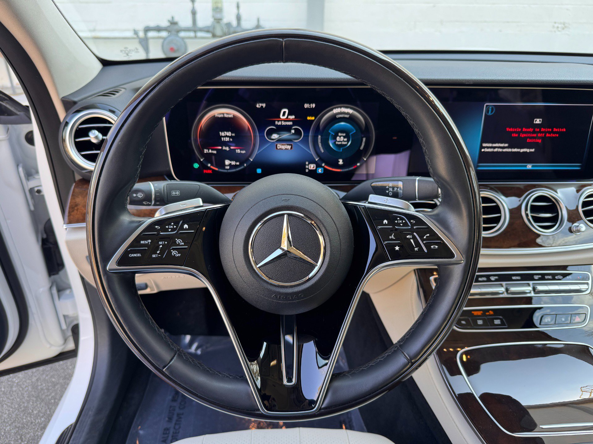 Used 2023 Mercedes-Benz E 350 4MATIC Sedan w/ Premium Package image 27