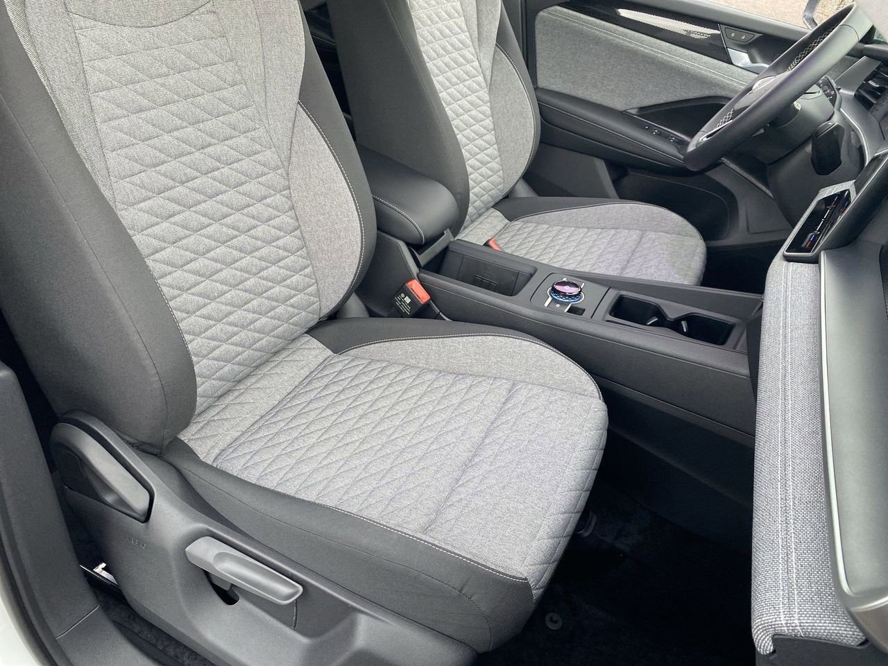 New 2026 Volkswagen Tiguan S FWD image 7