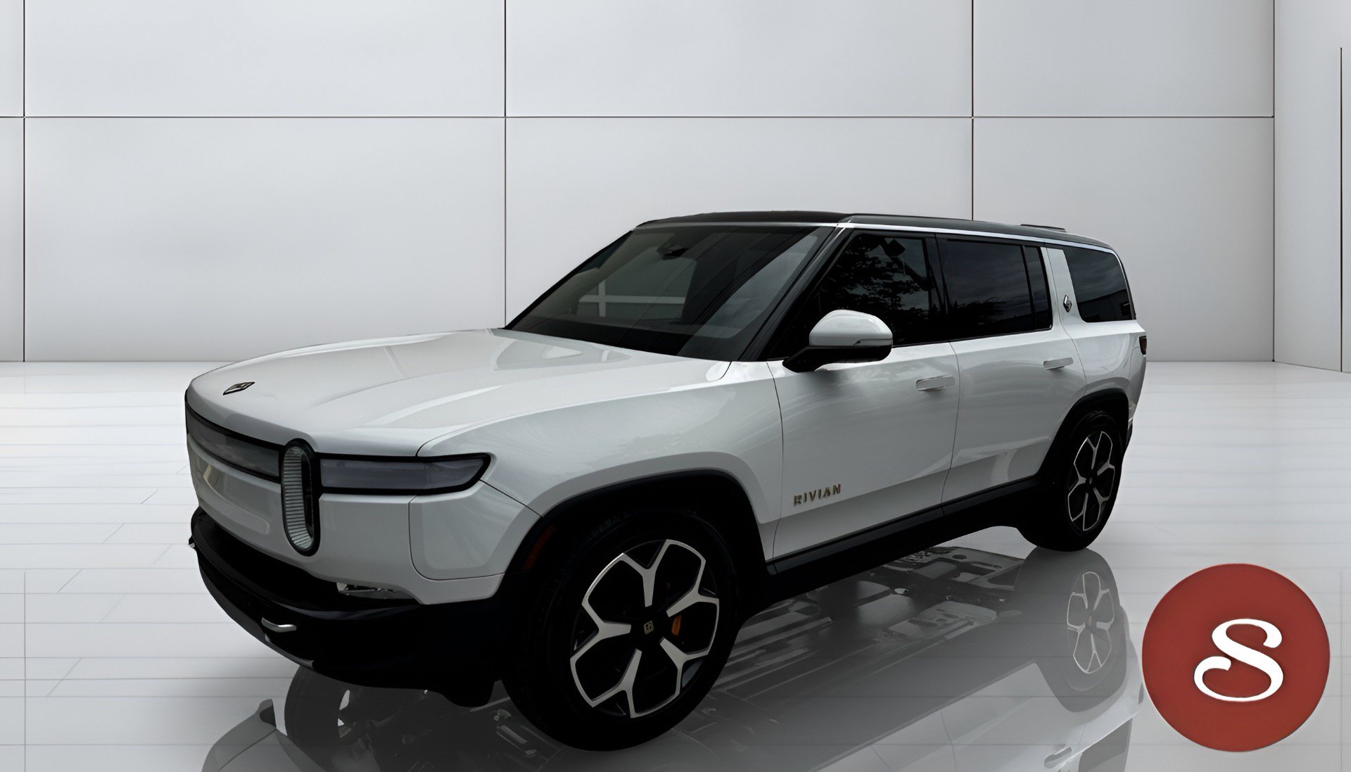 Used 2024 Rivian R1S Adventure AWD/4WD image 4