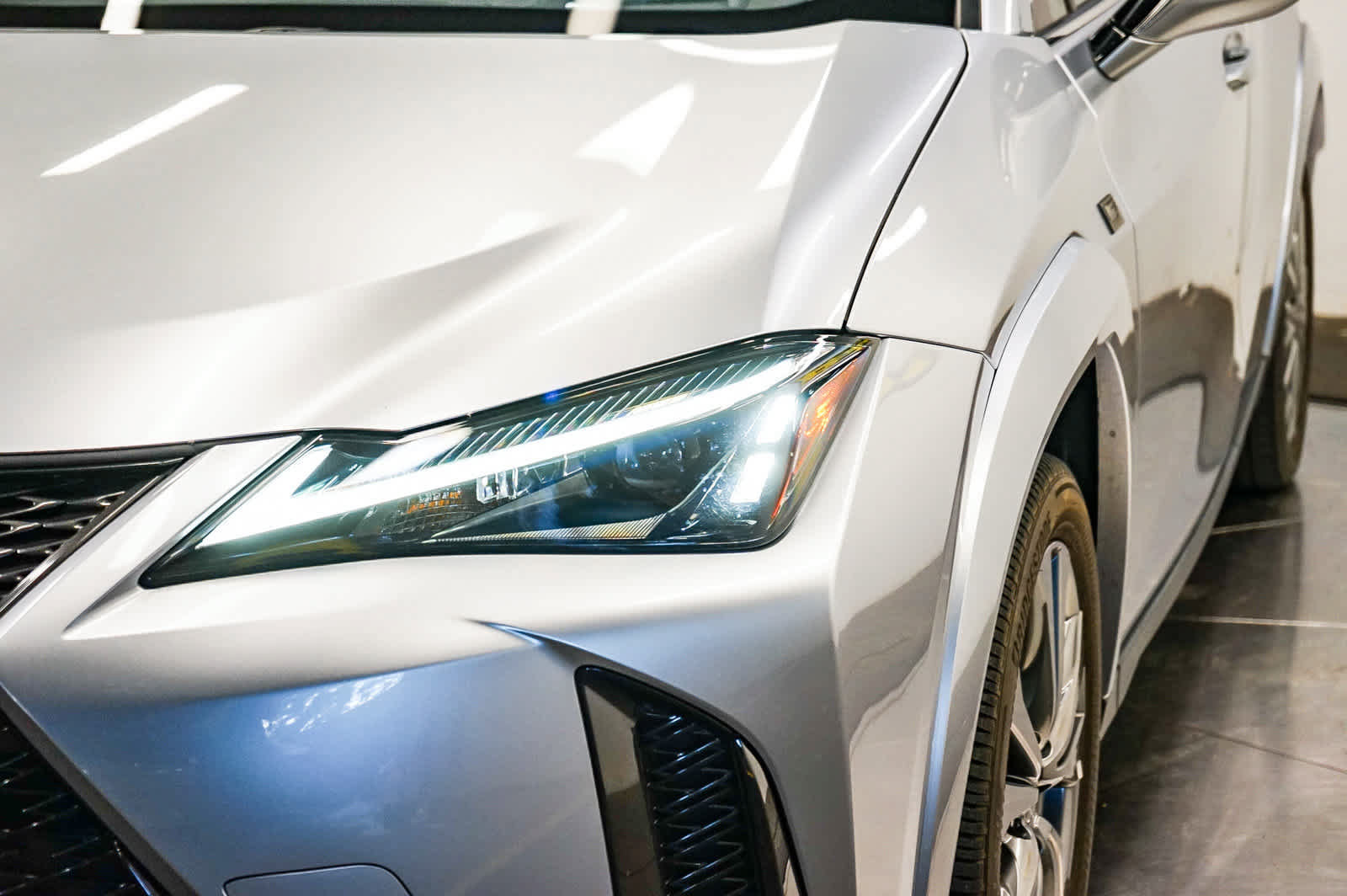 Used 2024 Lexus UX 250h F Sport FWD image 4