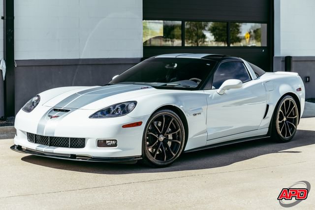 Used 2013 Chevrolet Corvette Z06 w/ 3LZ Preferred Equipment Group RWD image 40