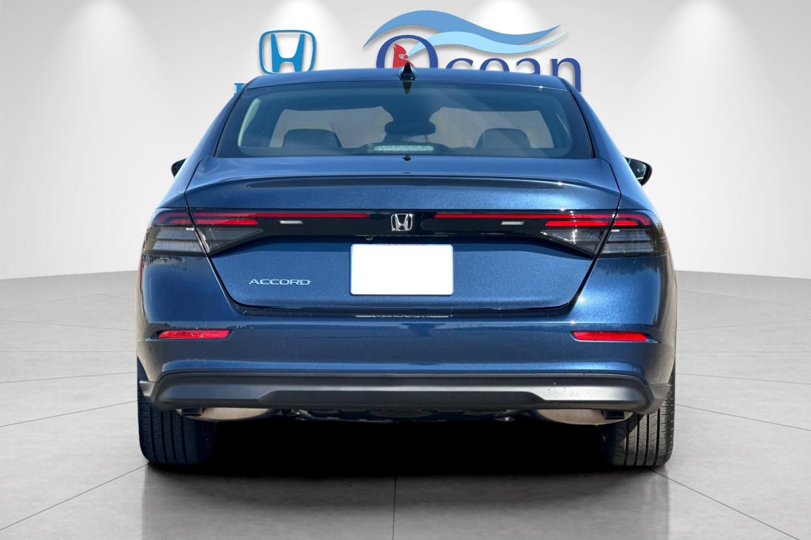 Used 2025 Honda Accord SE image 4