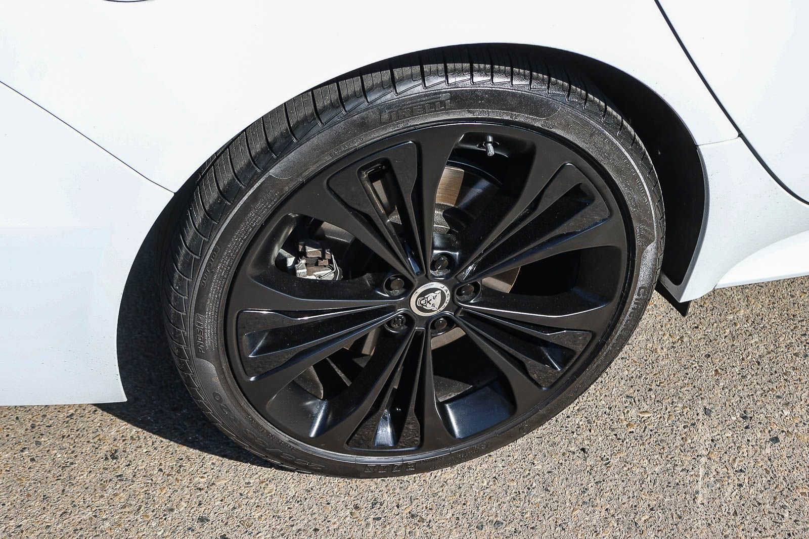 Used 2024 Jaguar XF R-Dynamic SE image 13