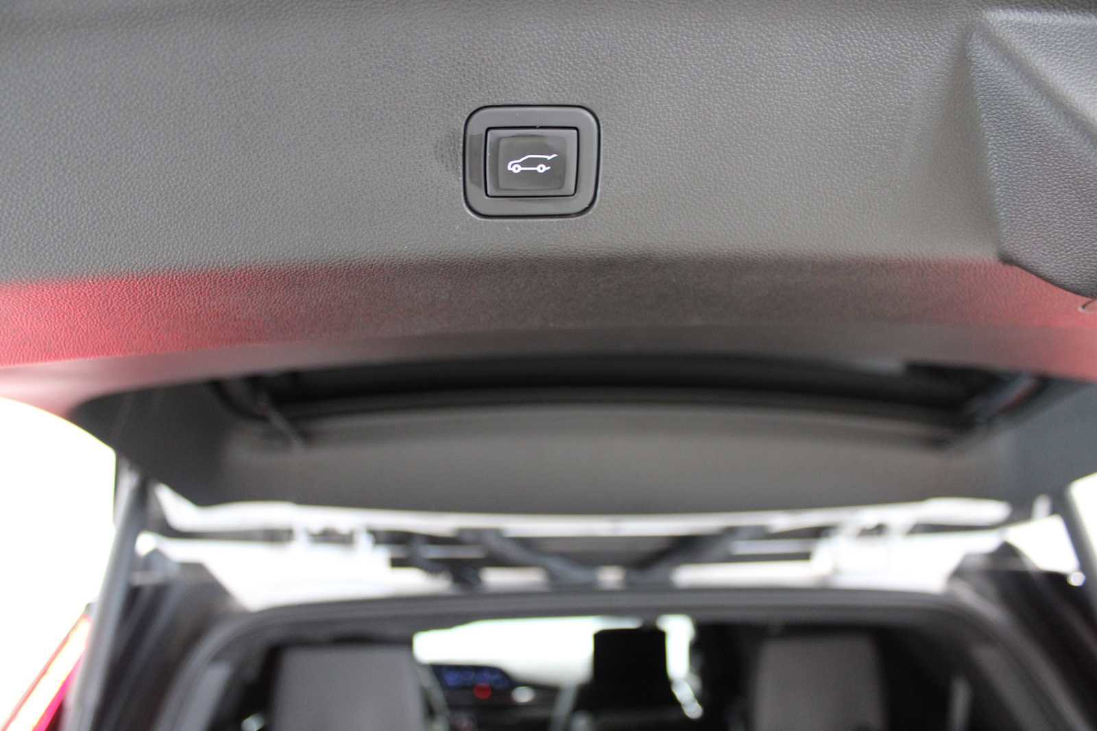 Used 2023 Cadillac Escalade V w/ LPO, ONYX Package image 14