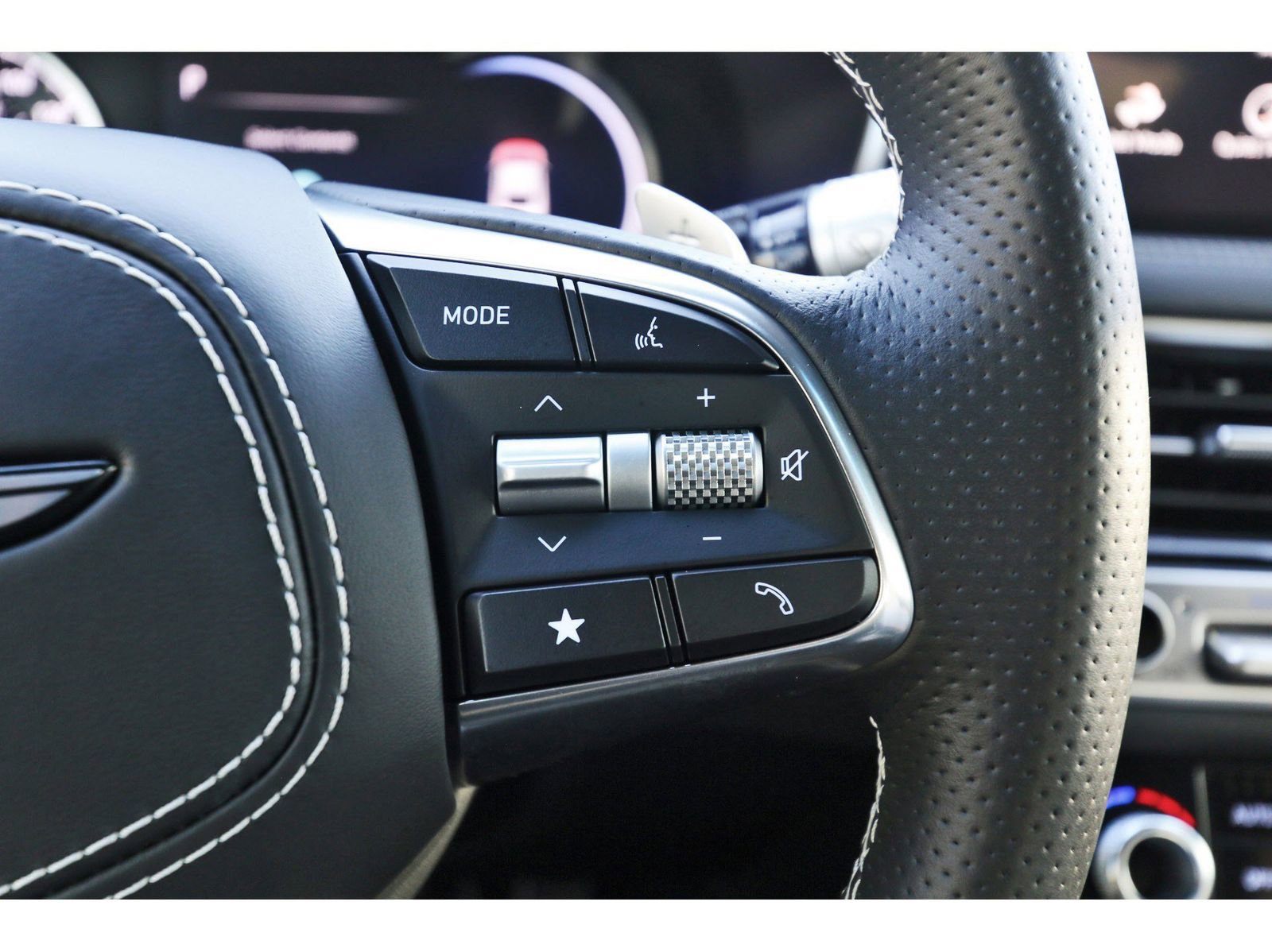 Used 2025 Genesis G70 3.3T Advanced w/ Sport Prestige Package image 18