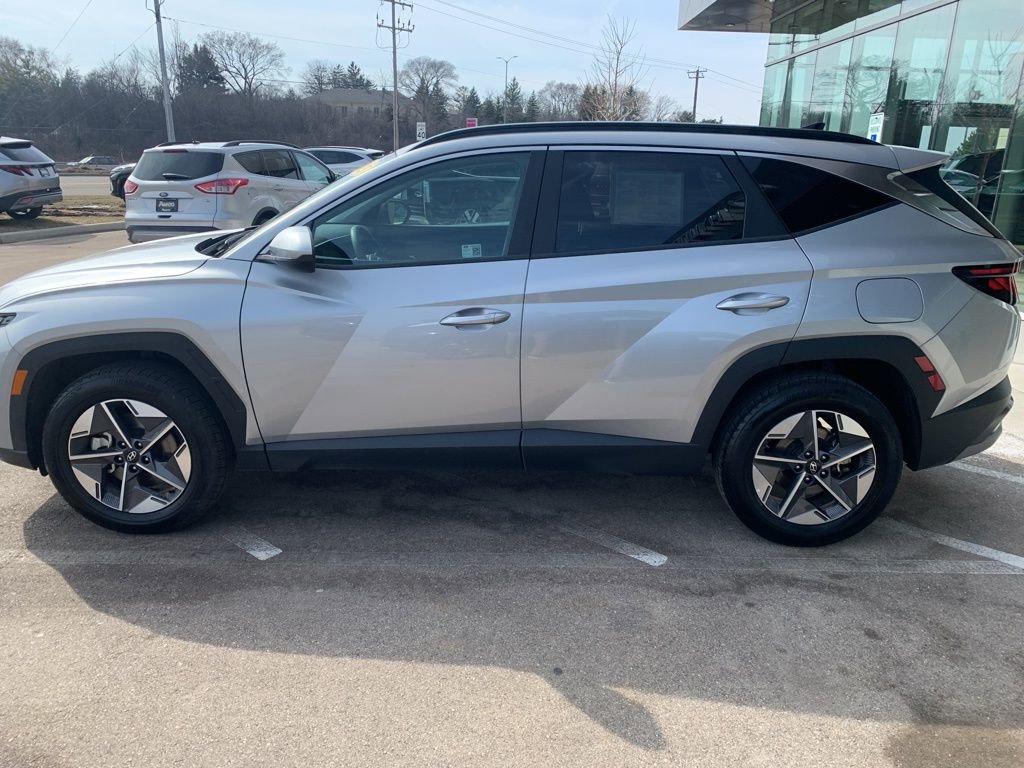 Certified 2025 Hyundai Tucson SEL image 2