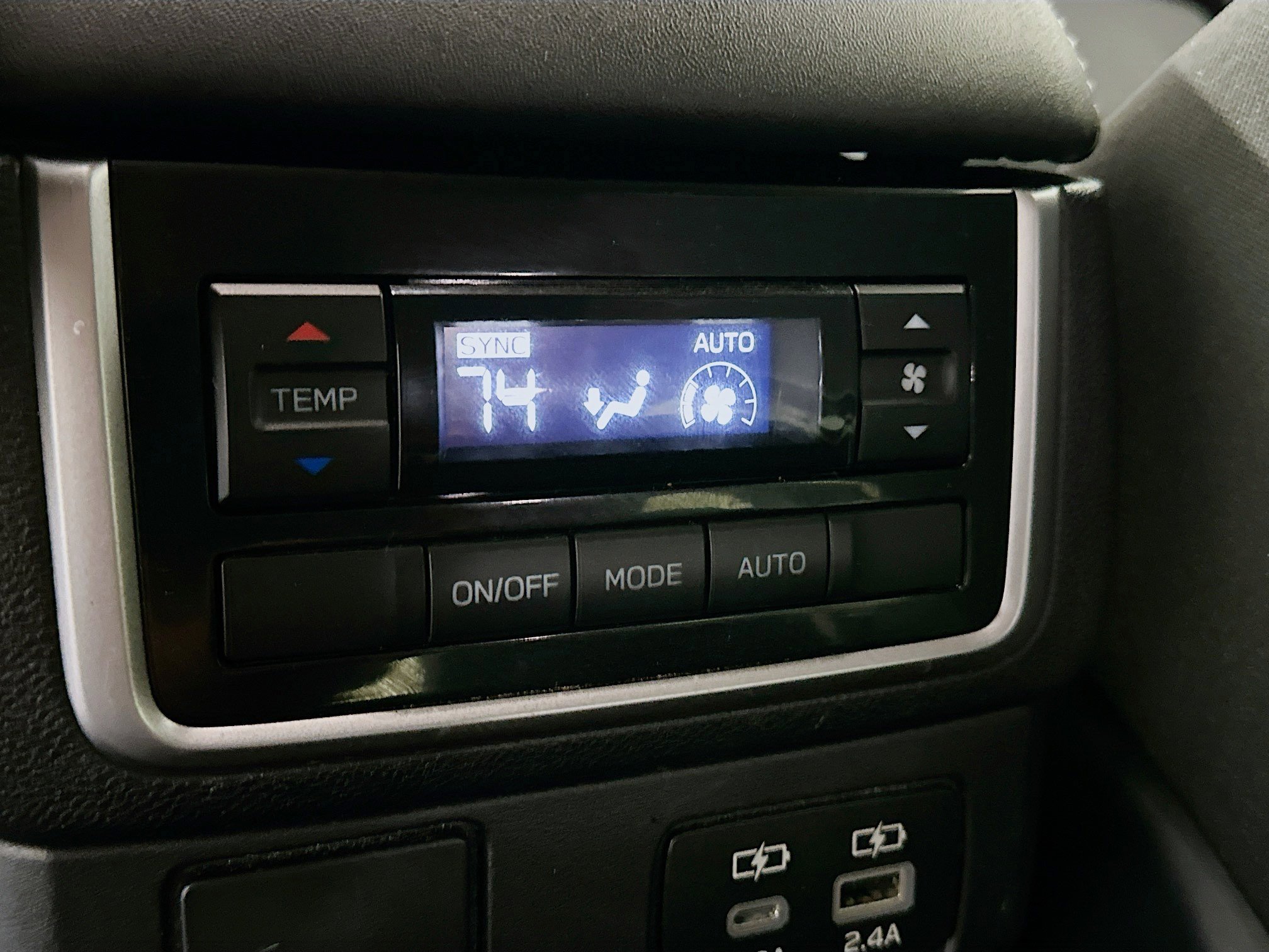 Used 2025 Subaru Ascent Premium image 25