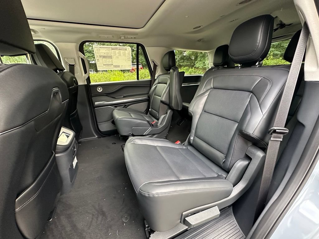 New 2027 Lincoln Navigator Reserve AWD/4WD image 20