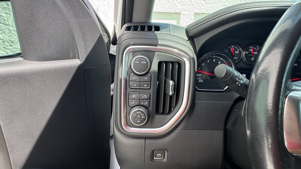 Used 2022 Chevrolet Silverado 1500 LTZ AWD/4WD image 25
