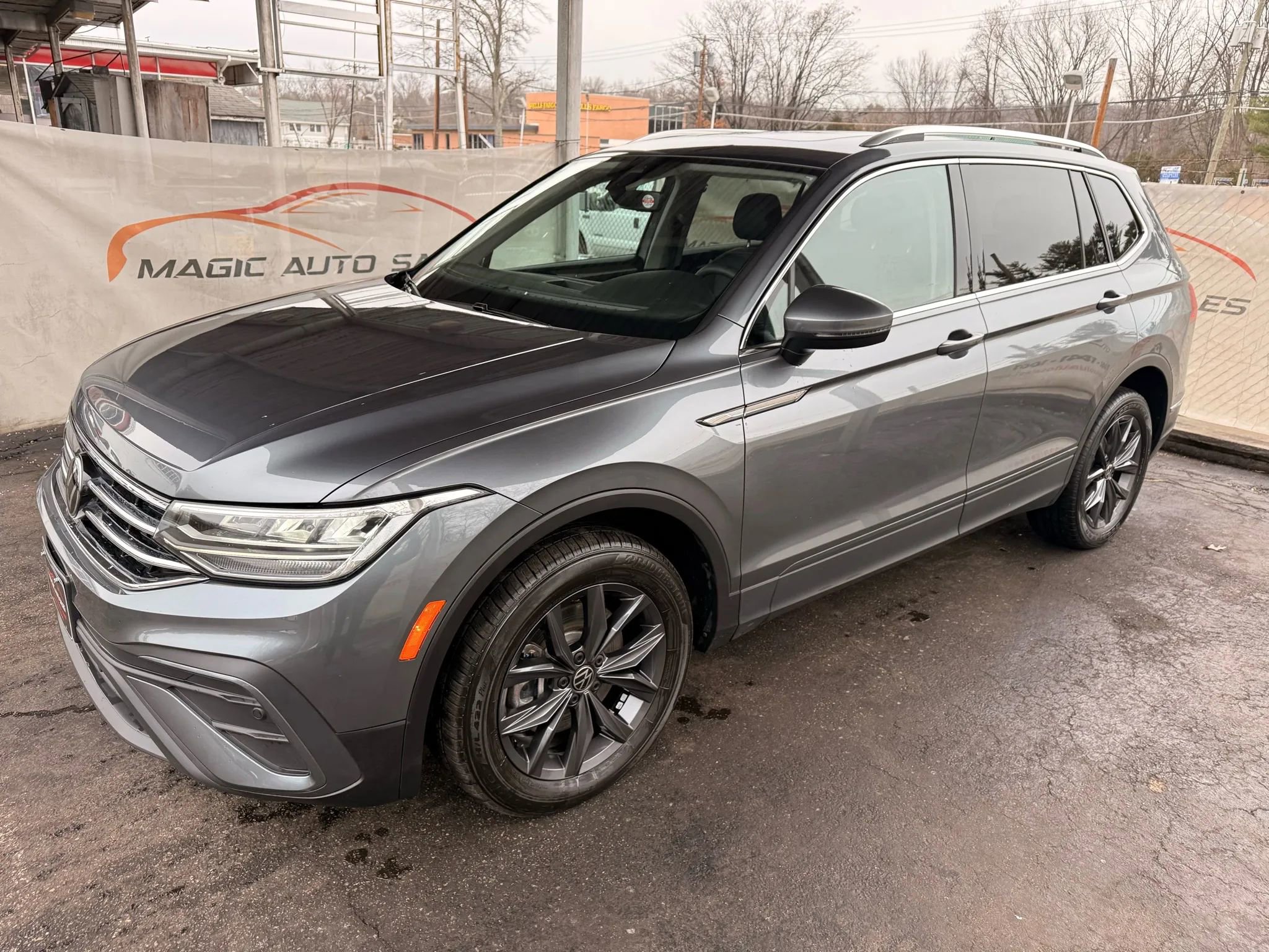 Used 2022 Volkswagen Tiguan SE w/ Panoramic Sunroof Package AWD/4WD image 57