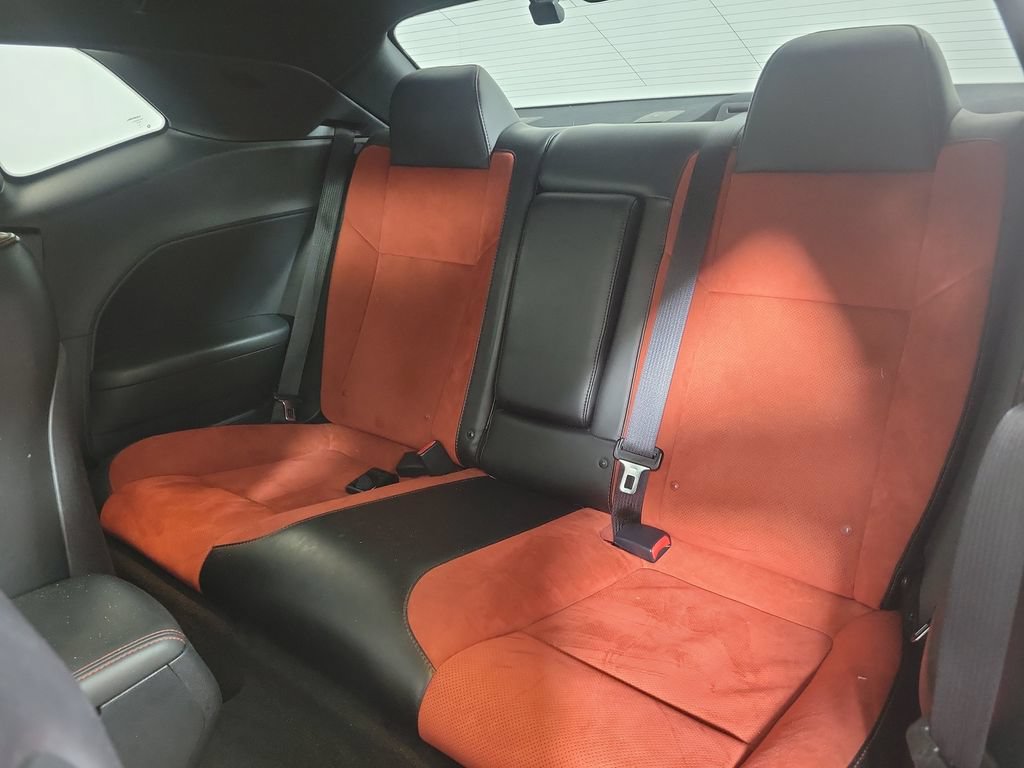 Used 2015 Dodge Challenger R/T Plus RWD image 27