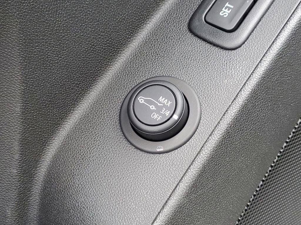 Used 2023 Chevrolet Equinox Premier image 22