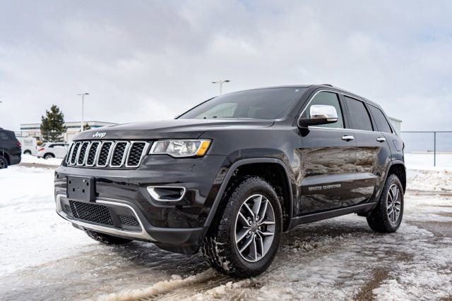 Used 2021 Jeep Grand Cherokee Limited w/ Trailer Tow Group IV image 3