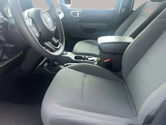 Used 2025 Jeep Wrangler Unlimited Rubicon image 8