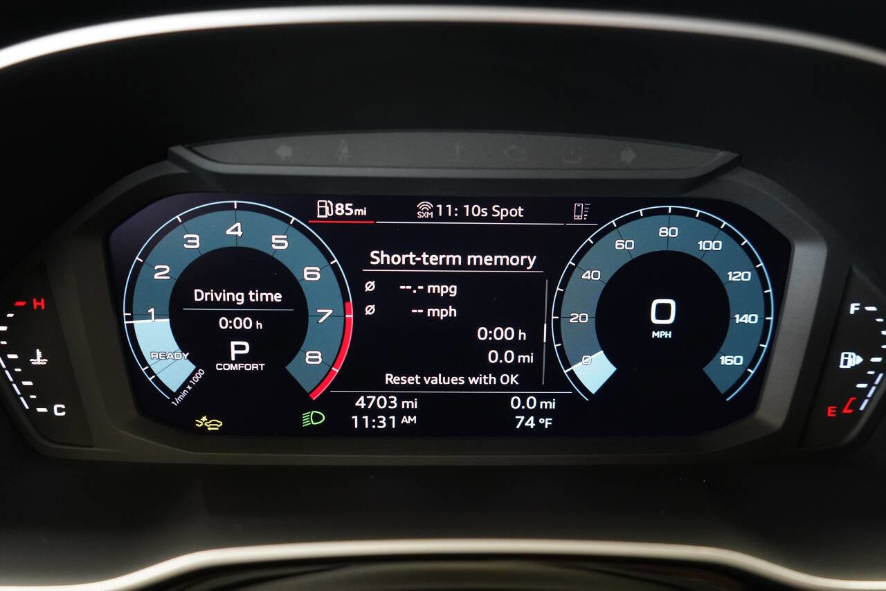 Used 2024 Audi Q3 2.0T Premium Plus w/ Premium Plus Package image 79