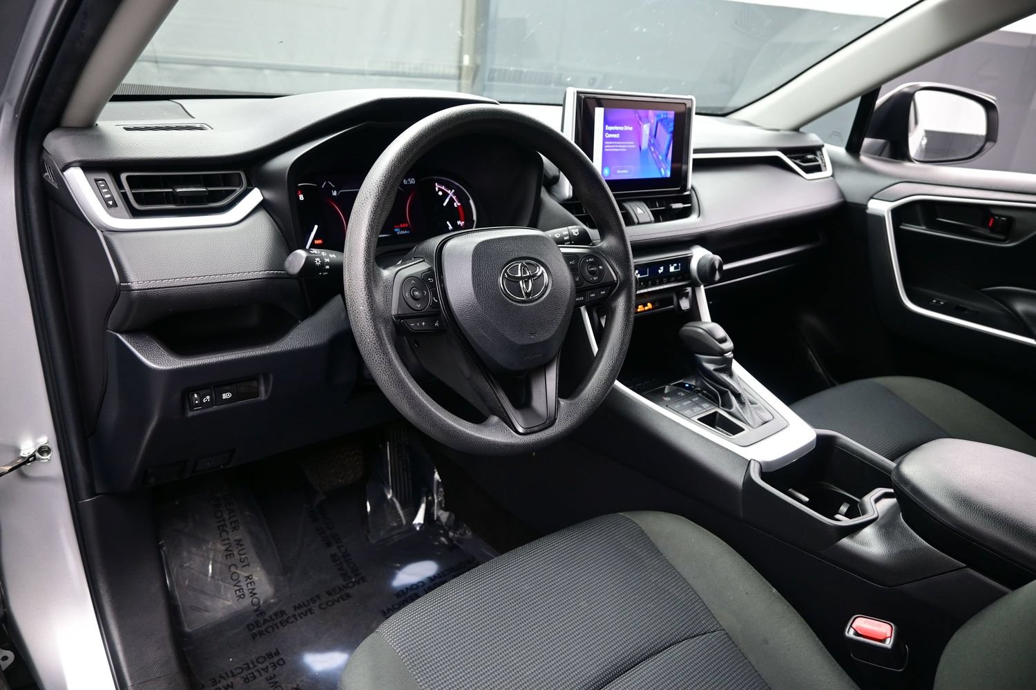 Used 2023 Toyota RAV4 LE AWD/4WD image 12