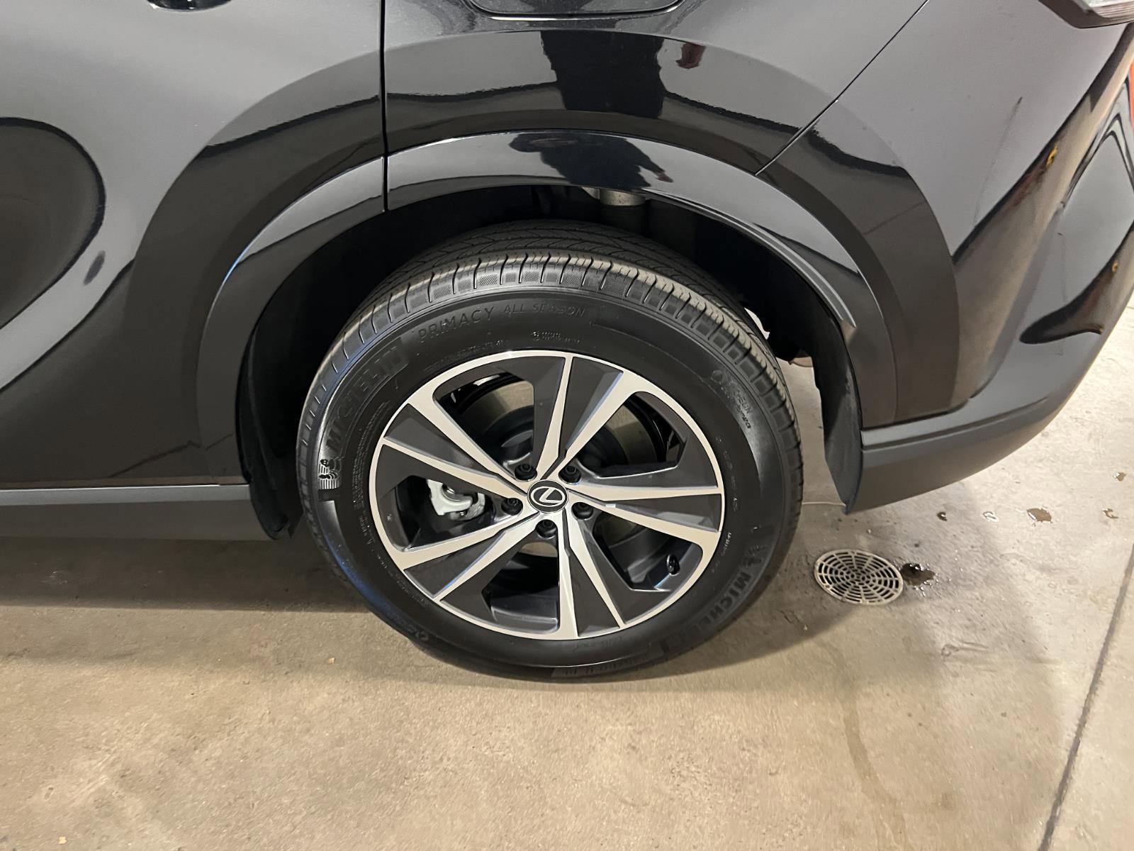 Used 2023 Lexus RX 350h image 45